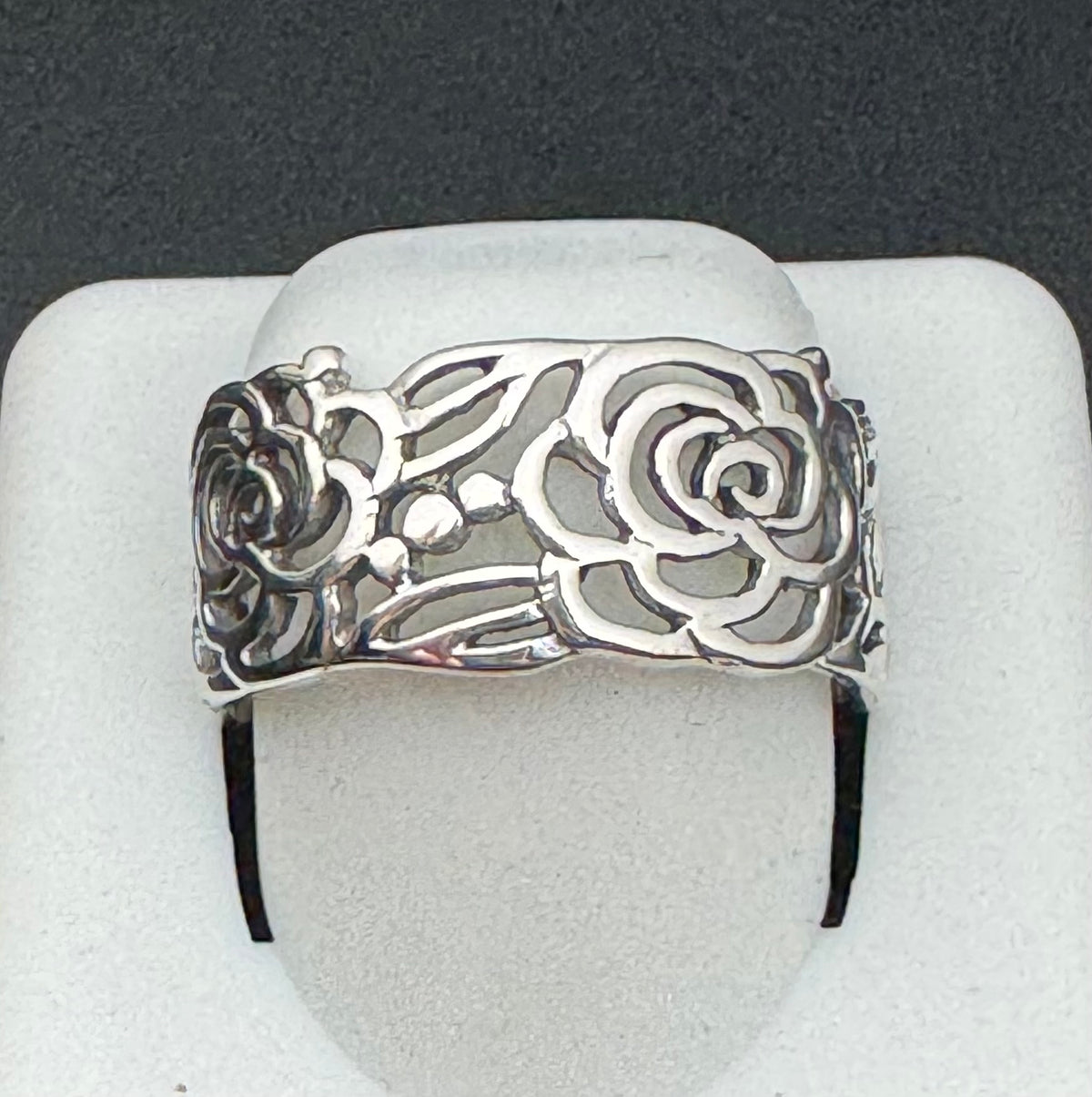 Flower Filigrie Band Ring