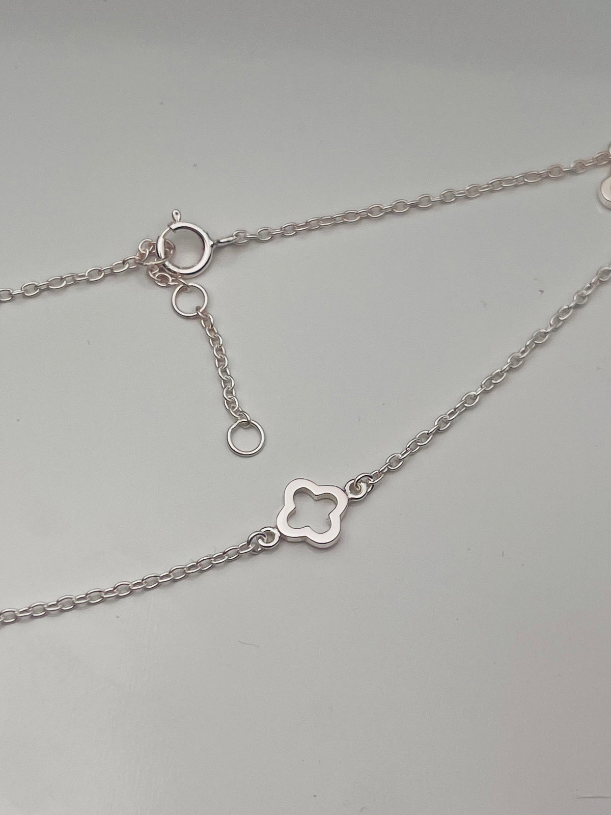 Clover Anklet