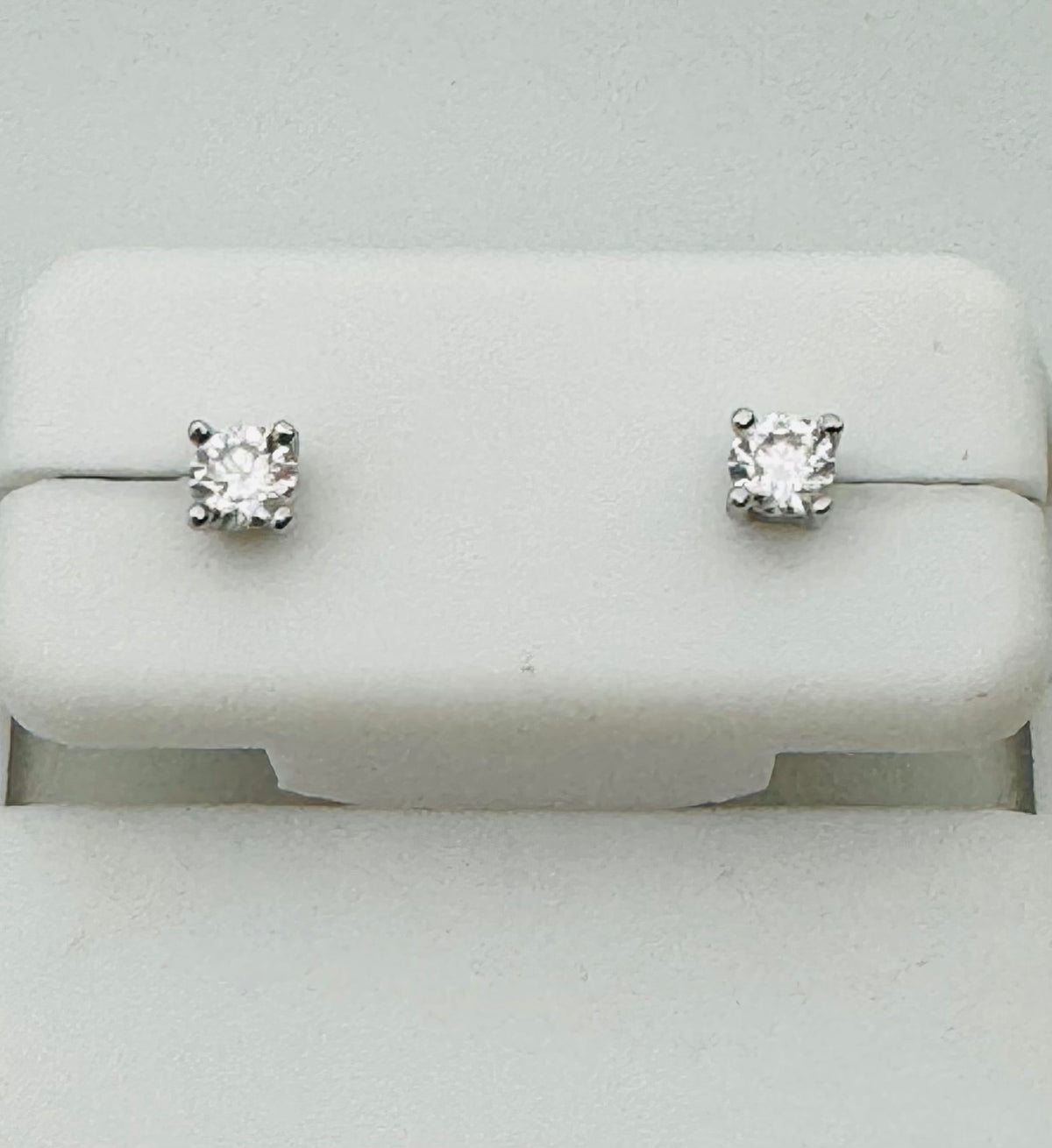 3mm Moissanite Stud Earrings