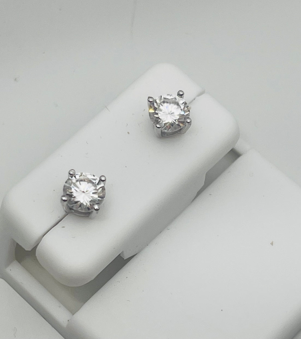 5mm Moissanite Stud Earrings